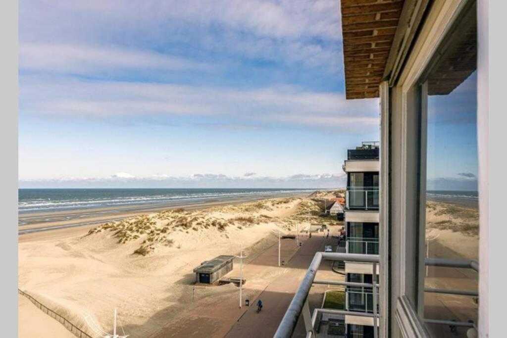 Appartment With Frontal Sea View With 3 Bedrooms Koksijde Exterior foto